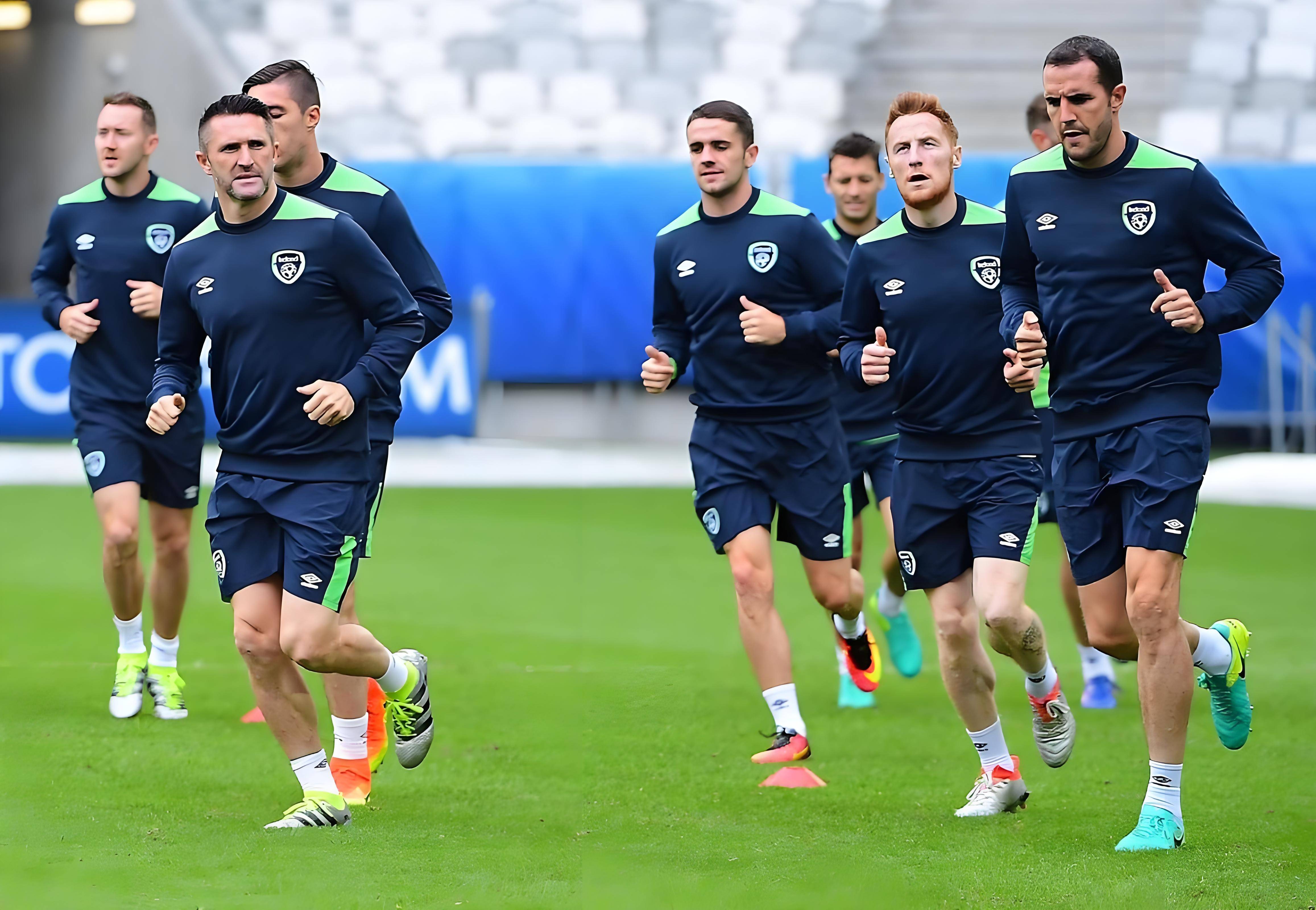 荷兰队德比战告捷，憾胜挪威晋级